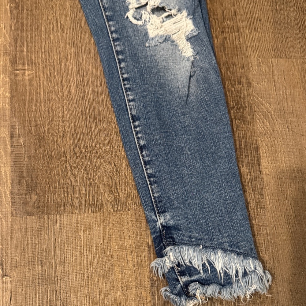 KanCan Blue Distressed Cropped Jeans - Picture 8 of 10